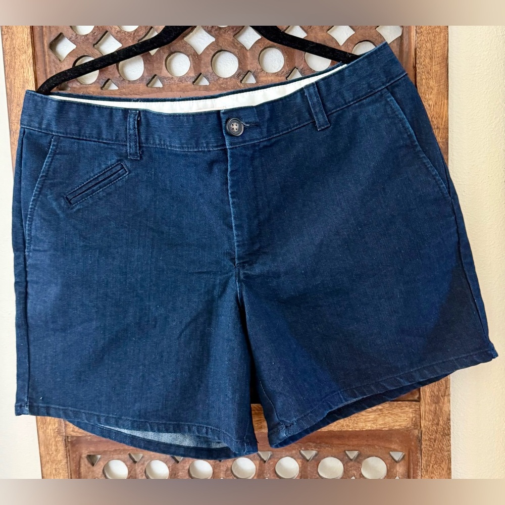 Dockers Women’s Size 10 Blue Chino Shorts Mid Rise Flat Front Casual Preppy